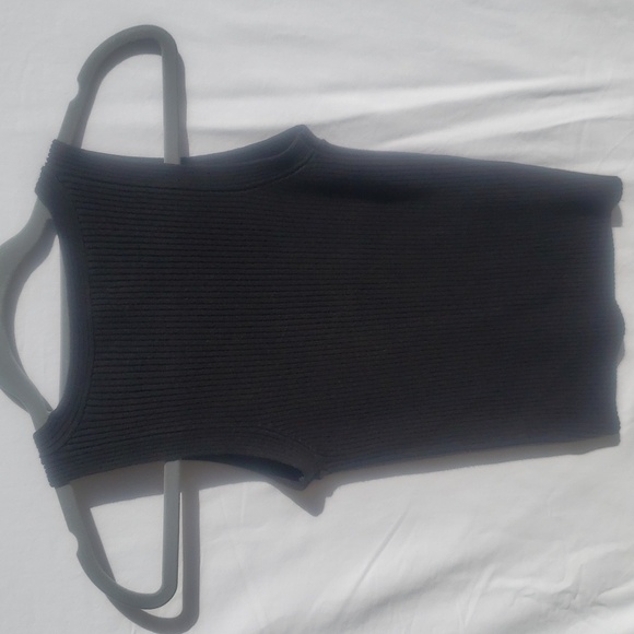 New York and Company black tank top - Picture 4 of 7